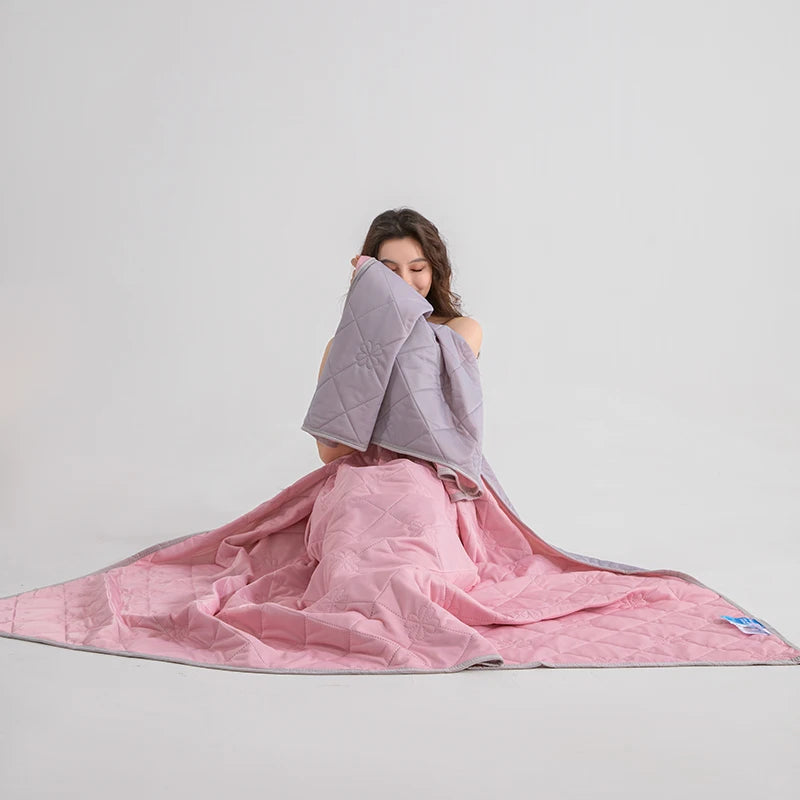 Summer Cooling Blanket with Breathable Polyester Fabric