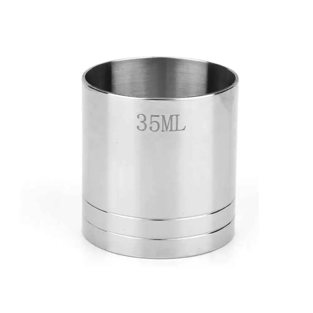 Zylindrische Edelstahlmessbecher mit der Markierung 35ML.