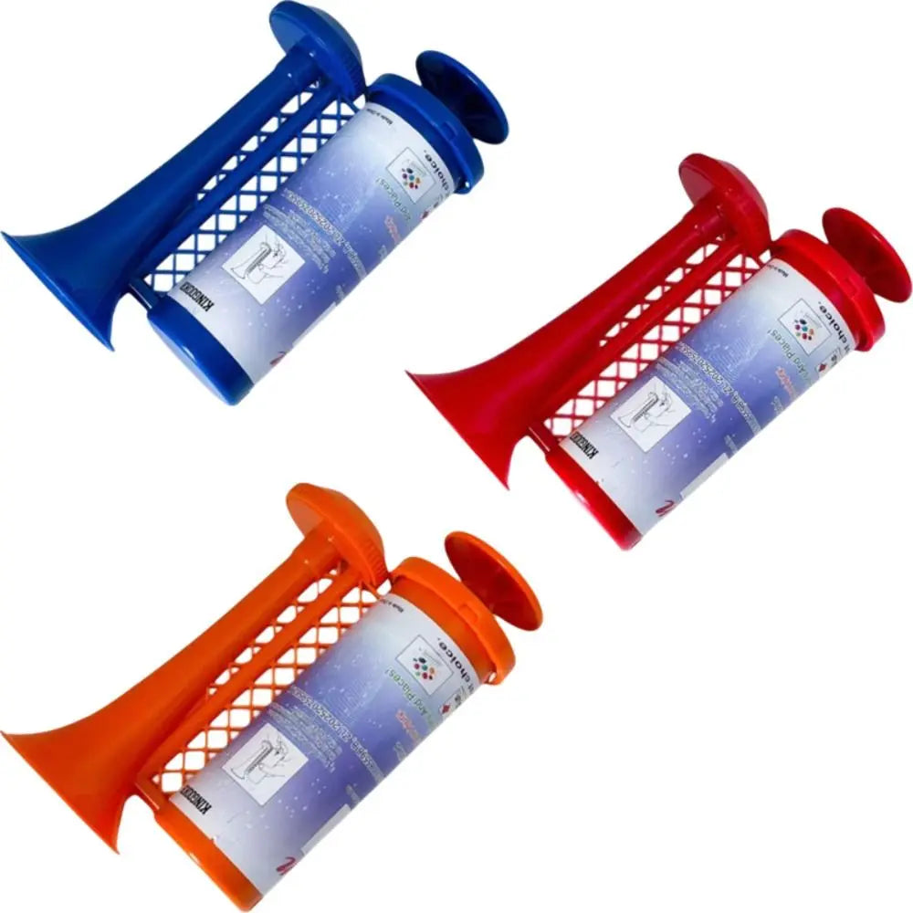 Drei tragbare Luftpumpen-Sicherheitshörner in Blau, Rot und Orange von oben gezeigt.