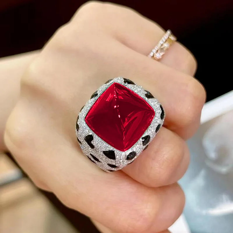 Leopard Texture Crystal Cocktail Ring with Sugar Tower Design