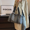 Versatile Large-Capacity Travel Duffel Bag with Water-Resistant Oxford Fabric