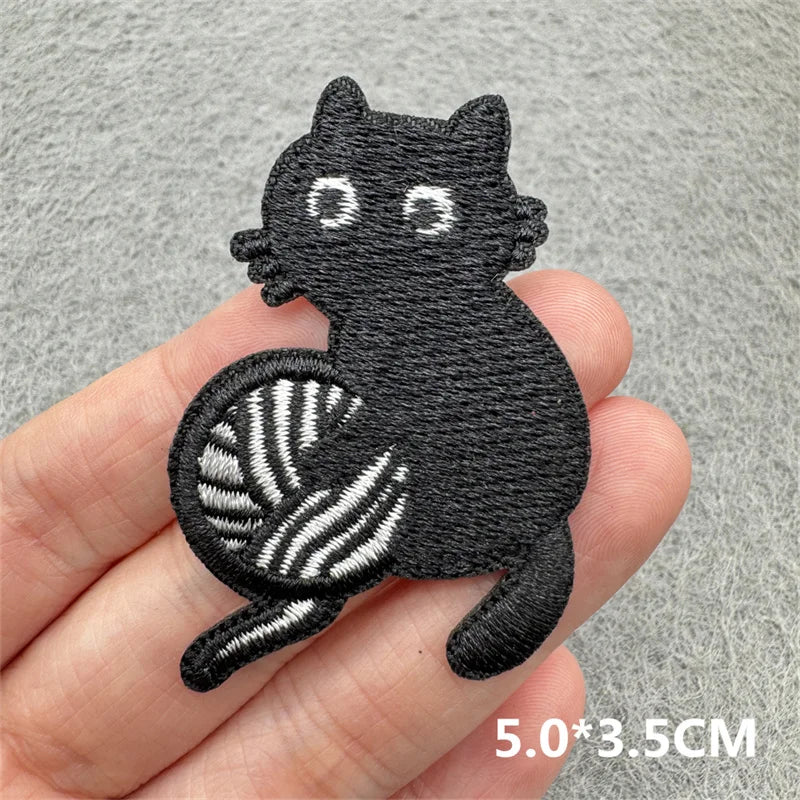 Black & White Racing Flag Embroidered Patches (Iron-On / Sew-On)