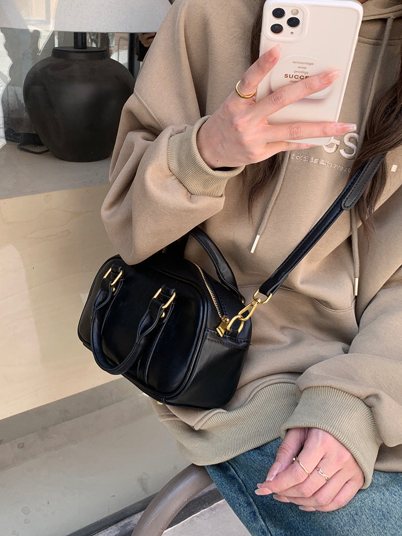 Vintage PU Leather Crossbody Shoulder Bag – Solid Color Retro Handbag