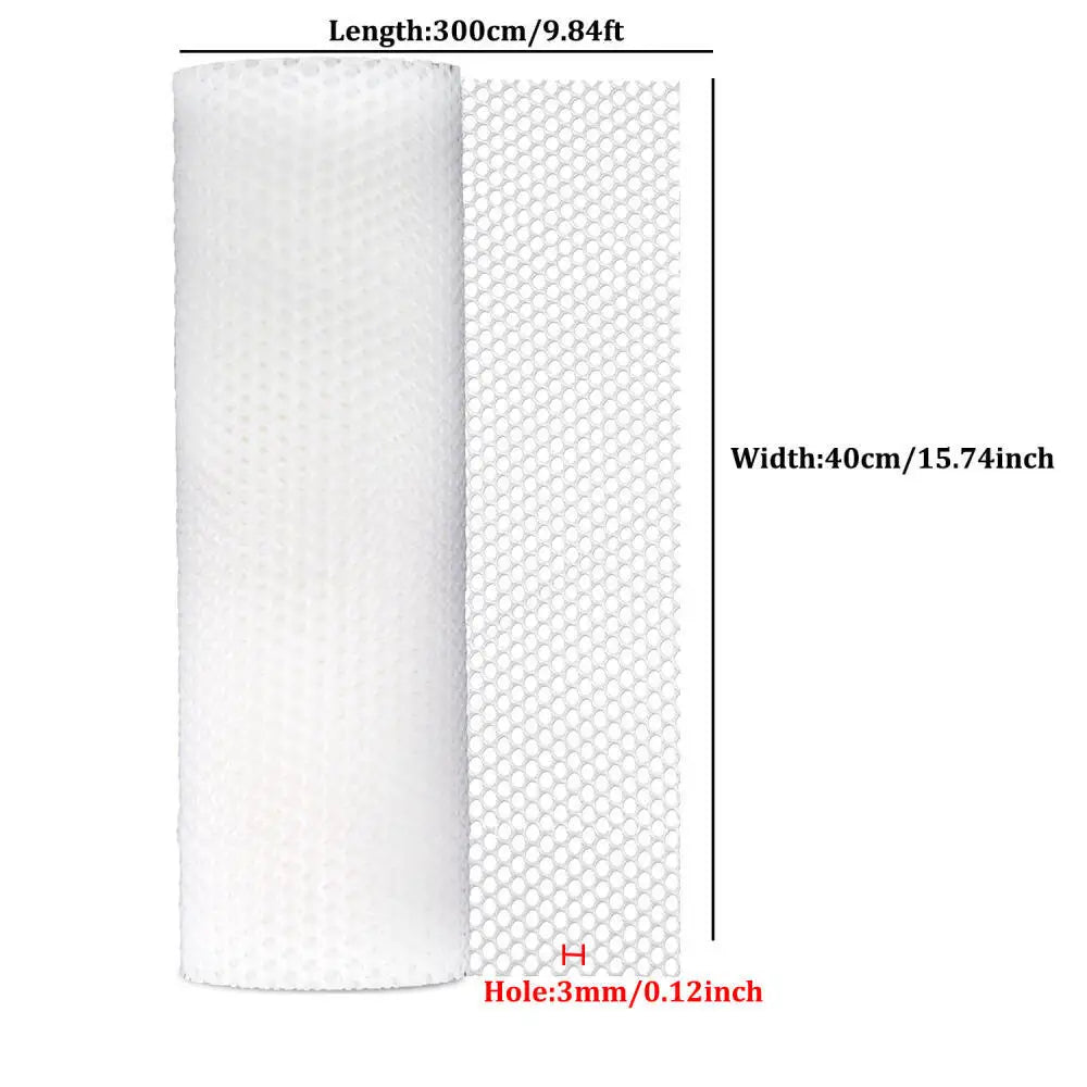 Roll of white plastic wire mesh with 3mm holes, measuring 300cm long and 40cm wide.