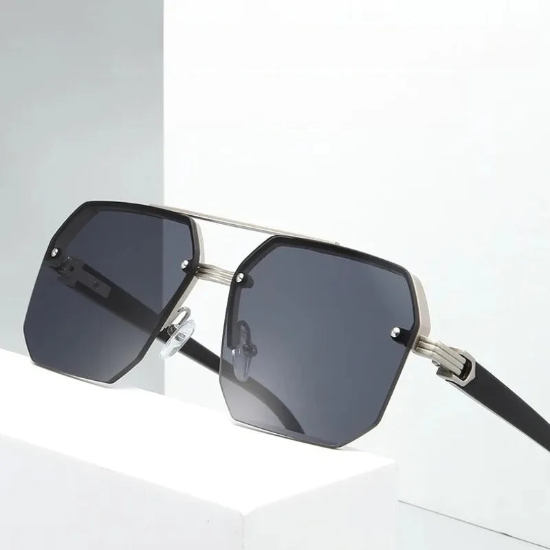 Classic Aviator Sunglasses with UV400 Protection