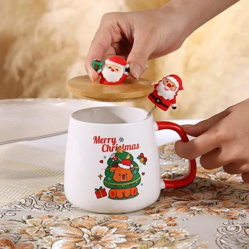 Taza de café de cerámica con tapa y cuchara