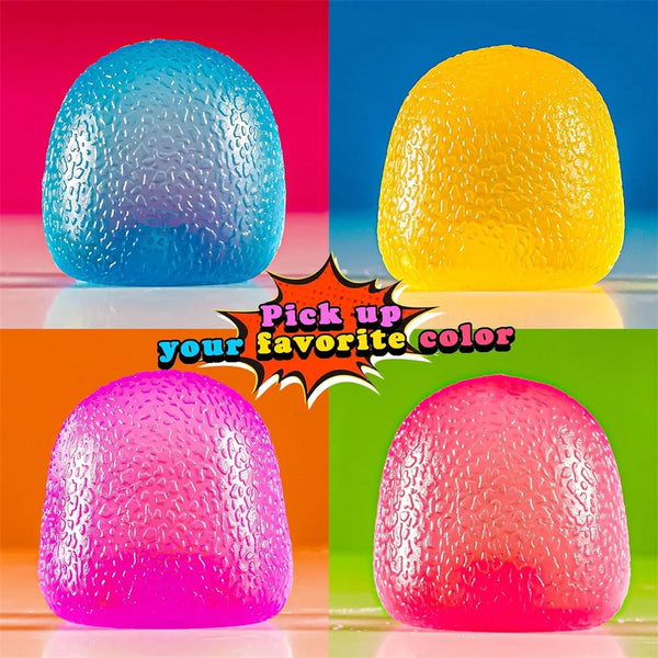 Drei strukturierte Eiswürfel-Stressspielzeuge in Blau, Gelb und Pink vor einem farbenfrohen Hintergrund.