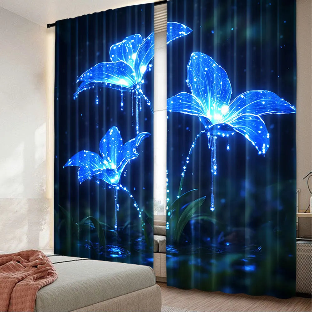 Rideaux bleus floraux transparents avec des lys de la vallée bleus lumineux sur fond sombre