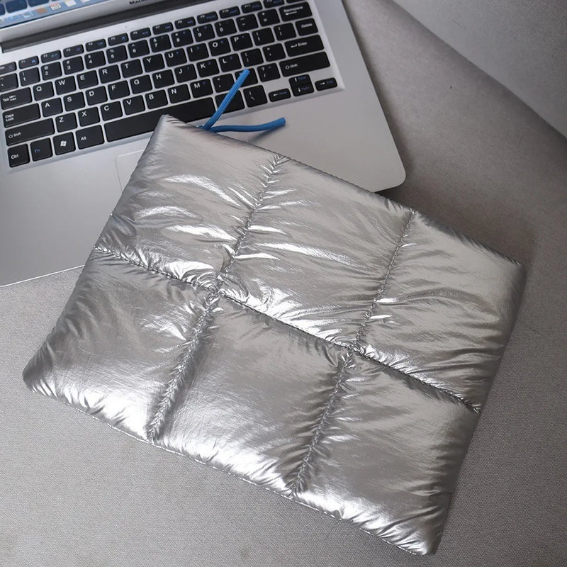Schlanke gepolsterte Laptop-Hülle mit Schultergurt
