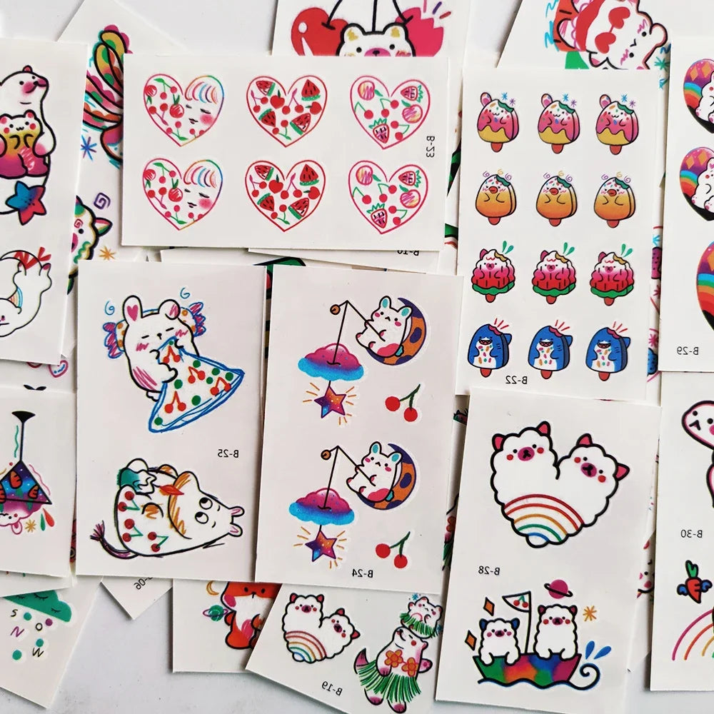 Colección de pegatinas temporales con diseños de luna, estrella, diablo y flor en tarjetas blancas.