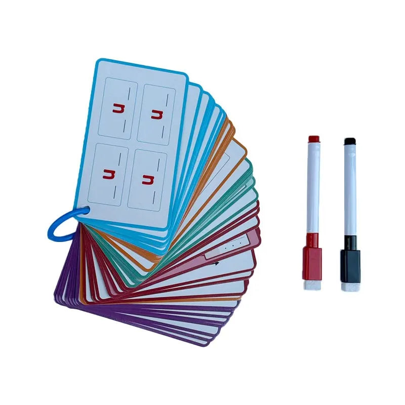 Ein Stapel doppelseitiger CVC-Wort-Erkennungs-Flashcards in verschiedenen Farben und Formaten.