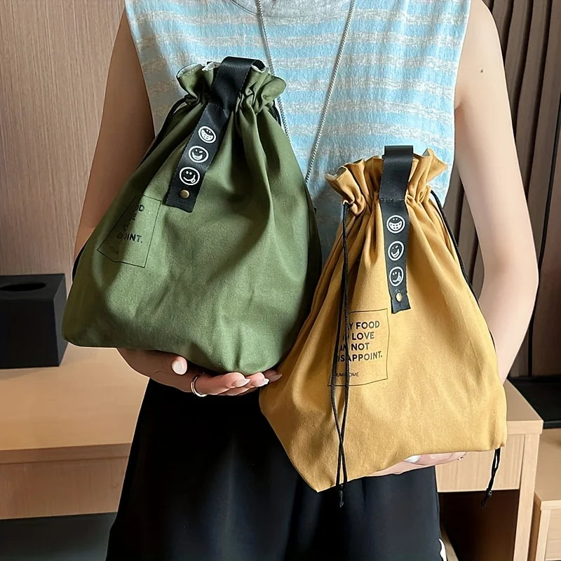 Isolierte Canvas-Tote mit Kordelzug