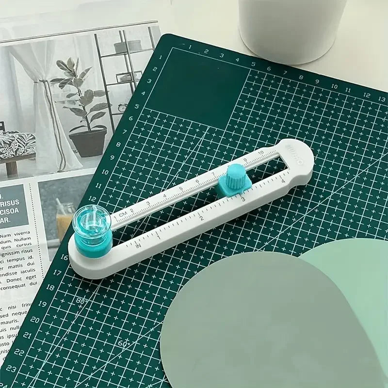 360° Adjustable Circle Cutter with Replacement Blade