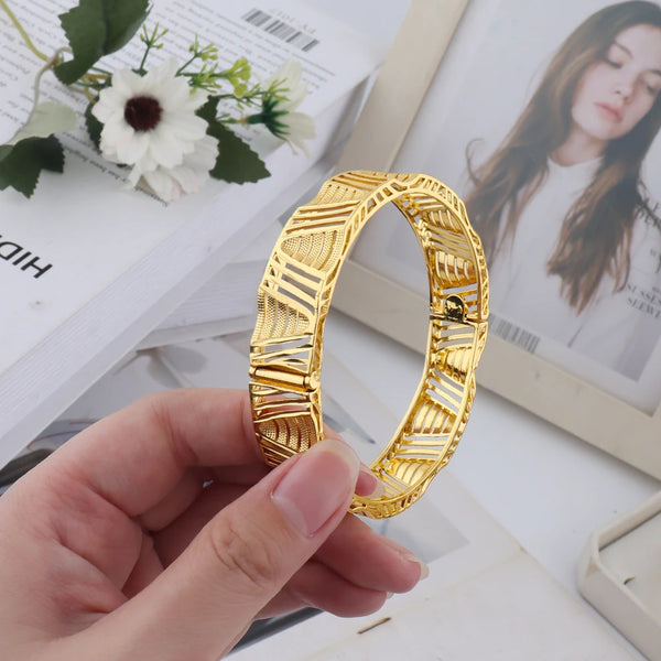 Goldvergoldete Hohlarmreifen für Damen