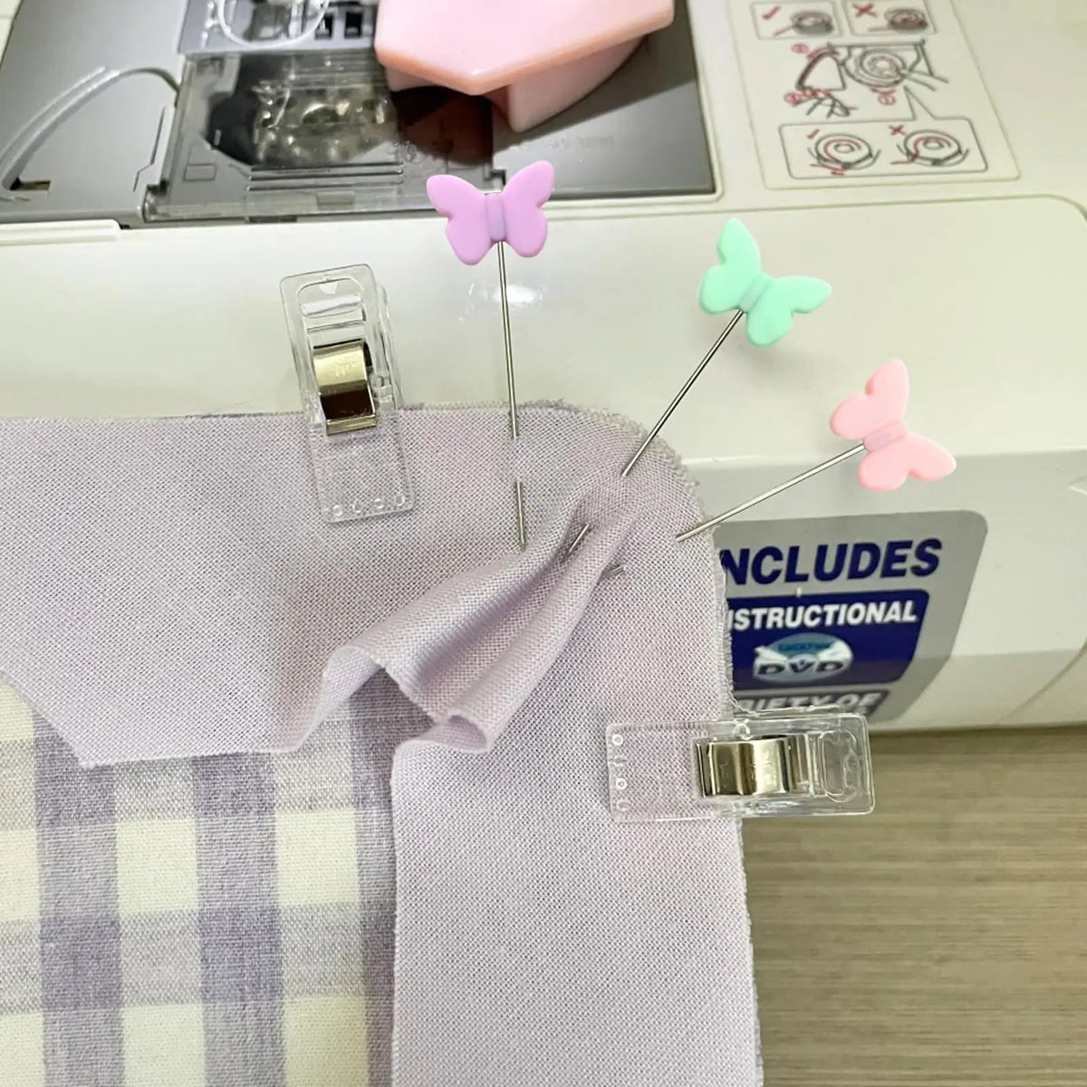 Colorful Sewing Pins Set with Storage Box