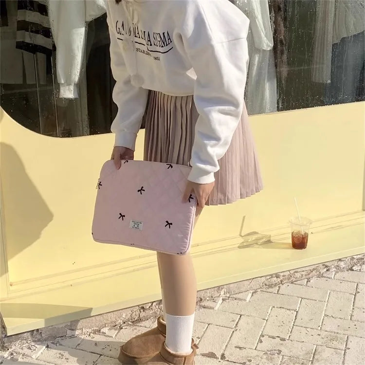 Protective Laptop Sleeve with Floral Print