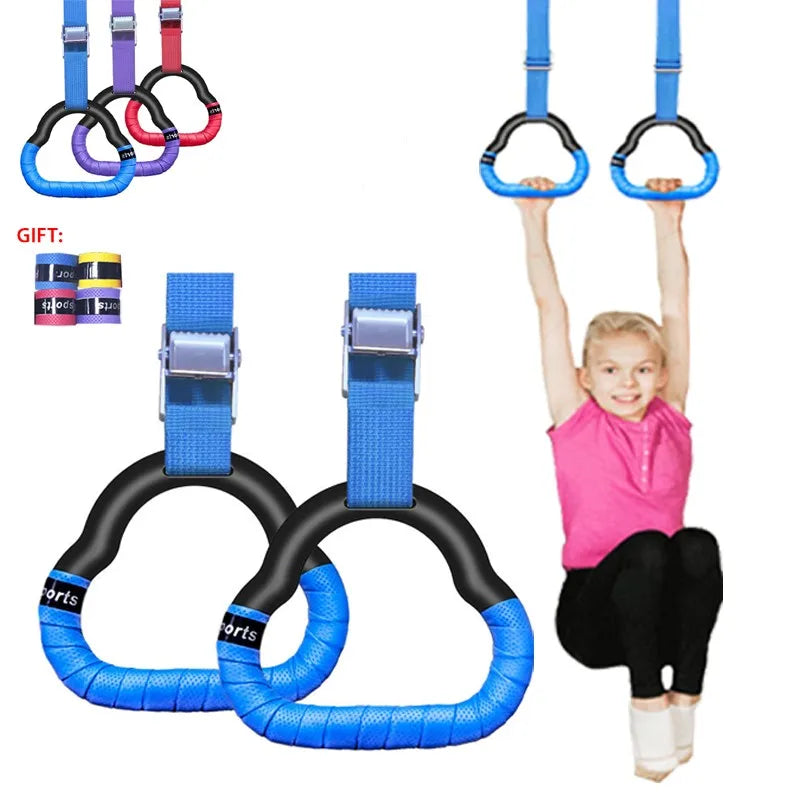 Verstellbare Gymnastikringe mit blau-roten, rutschfesten Gurten zum Training.