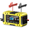Cargador de batería inteligente Foxsur 12V amarillo con cables rojos y negros.