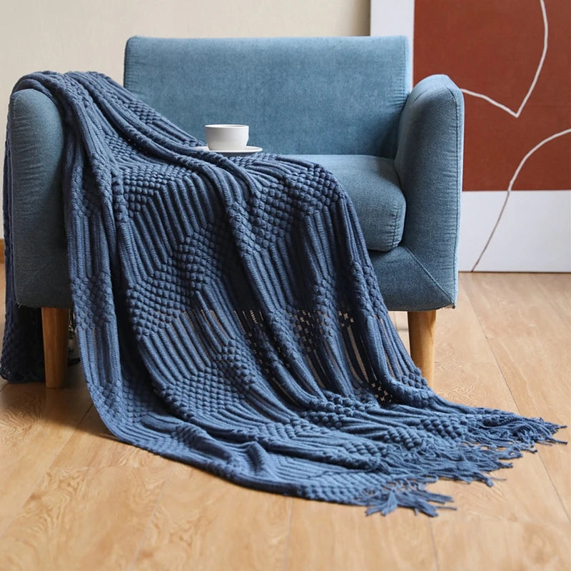 Oversized Chunky Knit Throw Blanket with Tassels