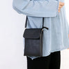Bolso bandolera compacto de piel sintética