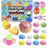 Eine Box mit Dumpling-Squishy Advent Kalender Blindbox mit verschiedenfarbigen und geformten Squishies.
