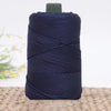 Spule dunkelblaues 3mm Eiskord-Crochetgarn für DIY-Bastelarbeiten.