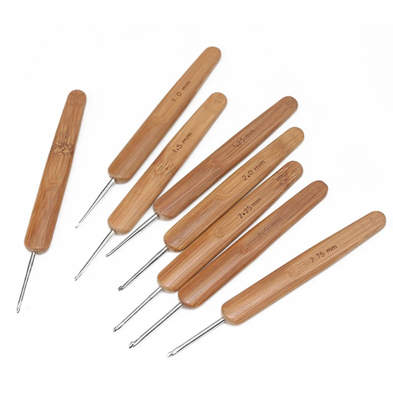 Wooden Handle Dreadlock Crochet Hook for Hair Styling