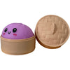 Lila, quicheliartiges Dumpling-Sensorspielzeug mit passender beige Deckel.