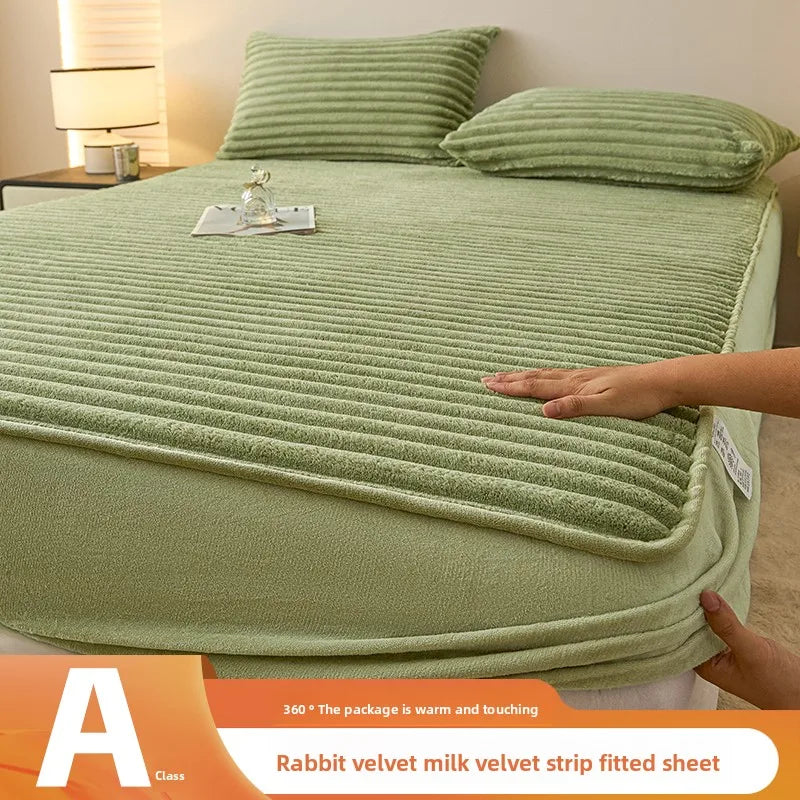 Plush Fitted Sheet Set with Pillowcases