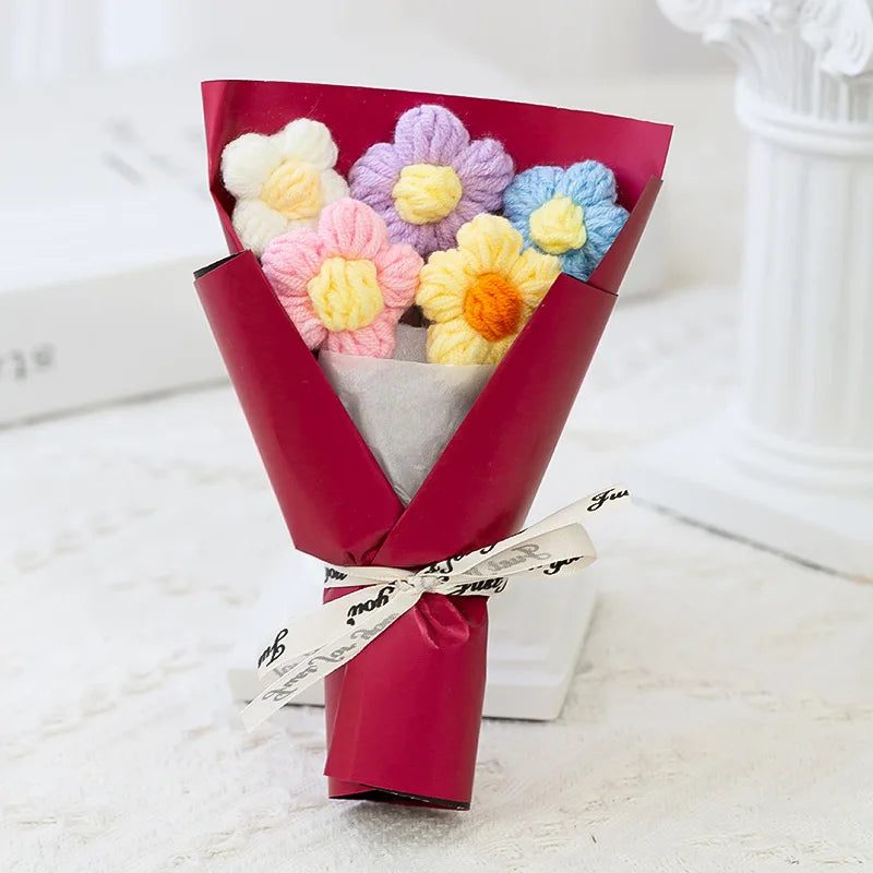 Ramo de Flores Tejidas a Mano en Miniatura