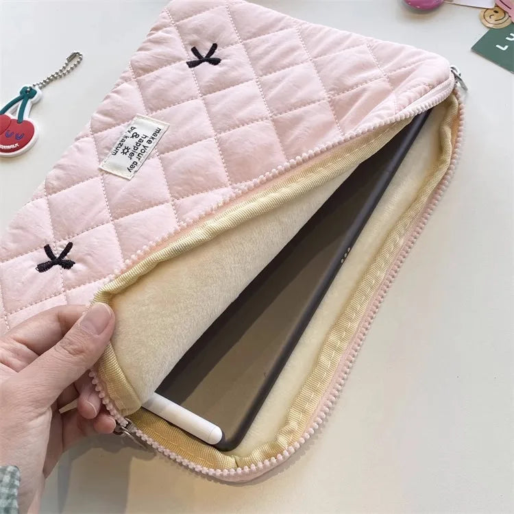 Protective Laptop Sleeve with Floral Print