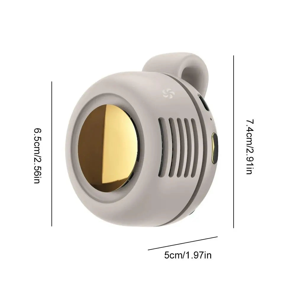 Helle graue, bladlose Clip-on-Persönliche Ventilator mit kreisförmigem Gitter und goldfarbenem Lüfterelement.