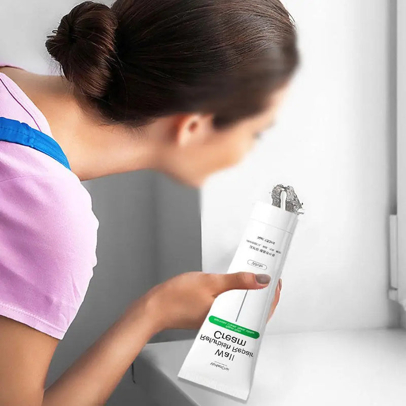 Quick-Dry Wall Repair Putty - 150ml Tube with Applicator Tip