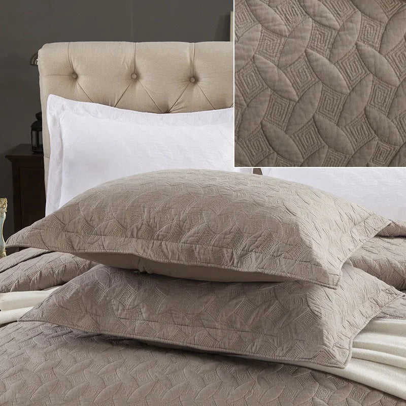 Quilted Cotton Pillow Cover Set with Embroidered Detail – Hypoallergenic 50x70 cm