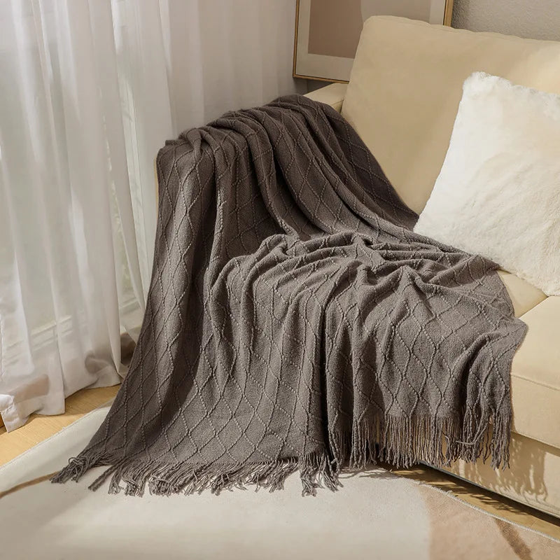 Oversized Chunky Knit Throw Blanket with Tassels