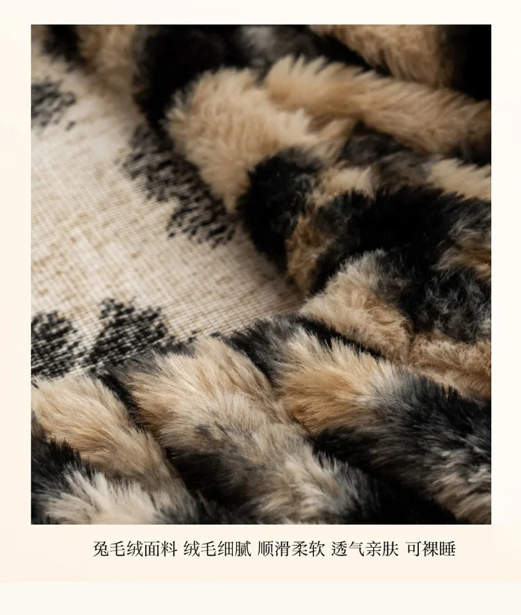 Cozy Plush Fitted Sheet with Leopard Print
