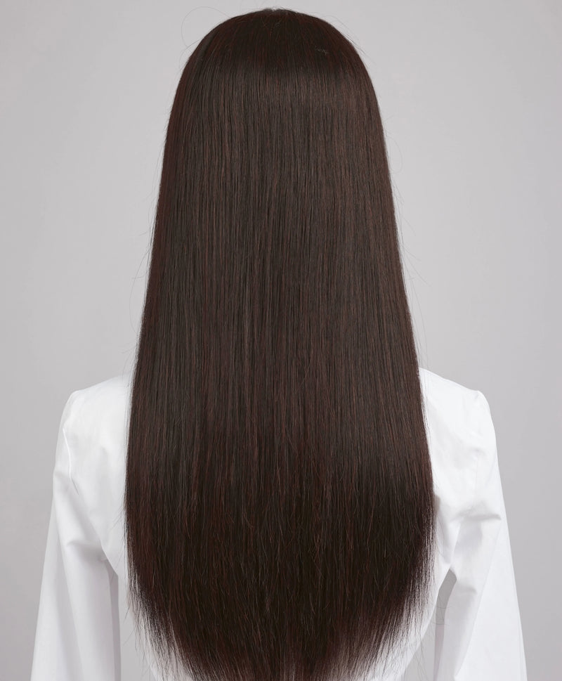 Perruque en cheveux humains avec top en soie et aspect cuir chevelu naturel