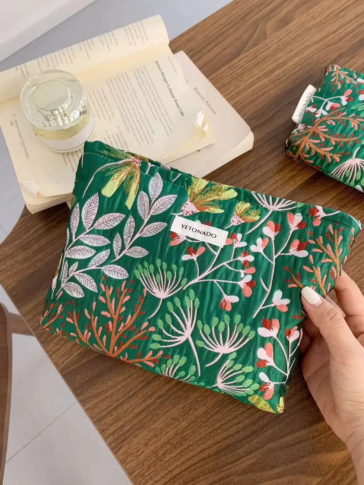 Vintage Floral Cosmetic Bag - Portable Makeup & Toiletry Organizer