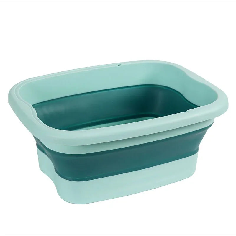 Cubetto plegable de color verde azulado para baño y spa con diseño en capas.