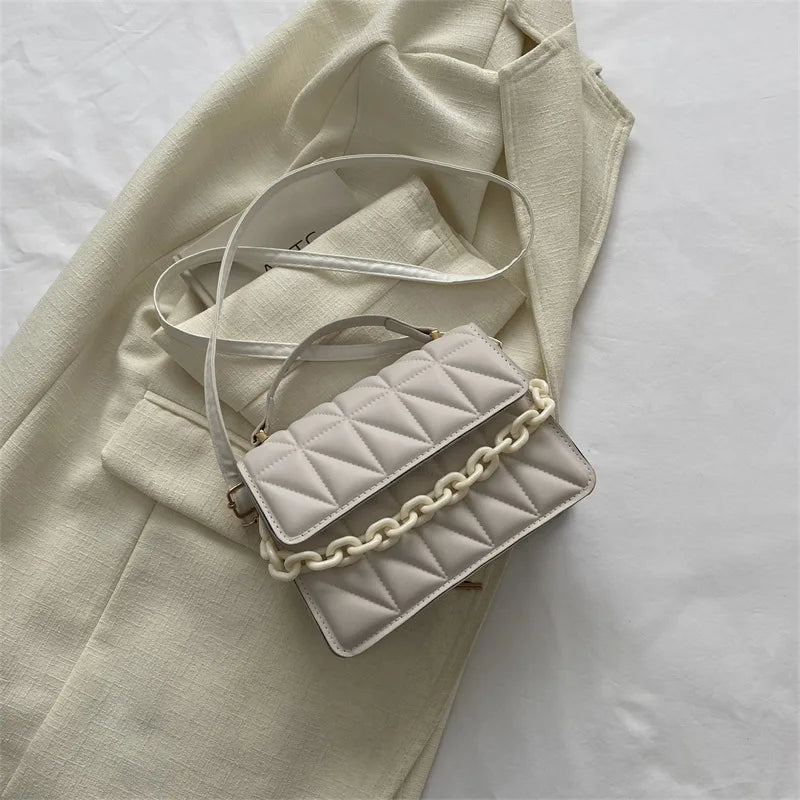 Petite Tote Carrée Matelassée avec Bandoulière Chaîne
