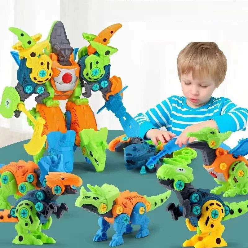 Kind spielt mit 5-in-1-Transformier-Dinosaurier-Roboter-Bausteinsatz mit verschiedenen Dinosauriern.