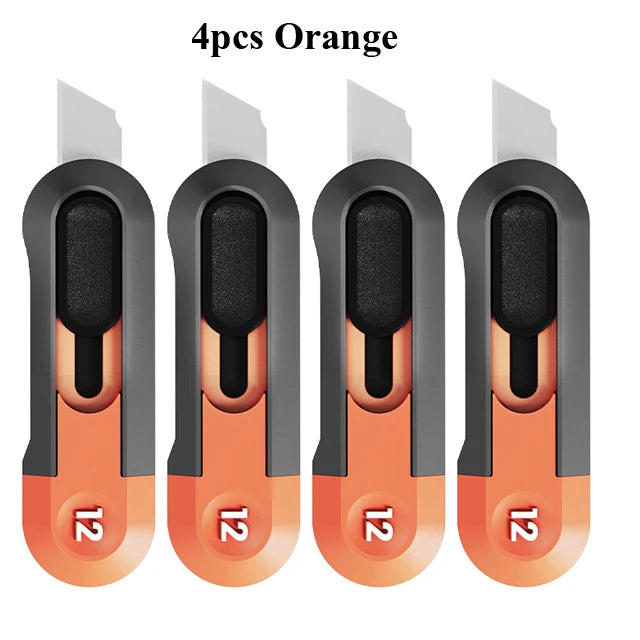 Quatre couteaux utilitaires compacts orange avec poignées noires et lames argentées.