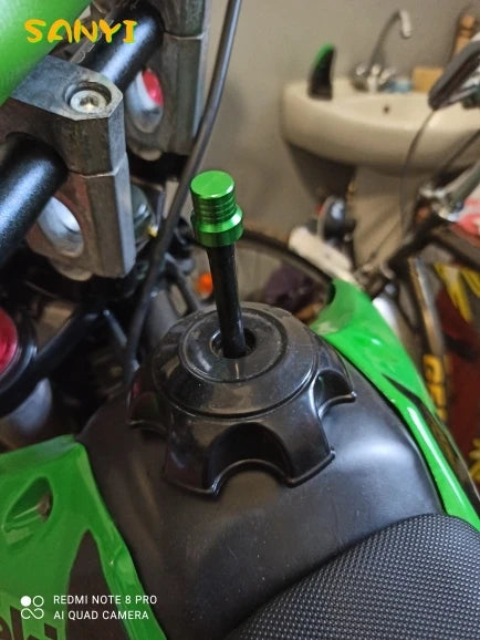 Universal Motorcycle Fuel Cap Vent Valve with One-Way Breather Hose