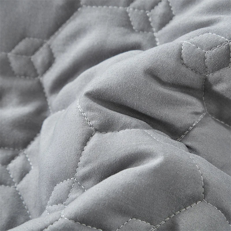 Lightweight Quilted Bedspread Set with Cloud Pattern
