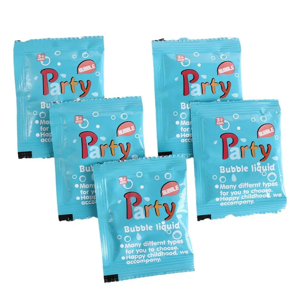 Five individually packaged blue bubble liquid party refills for children