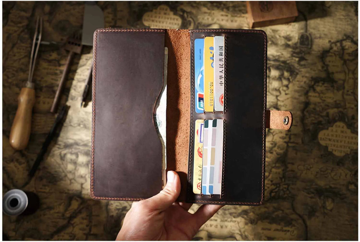 Vintage Leather Long Bifold Wallet with Snap Closure