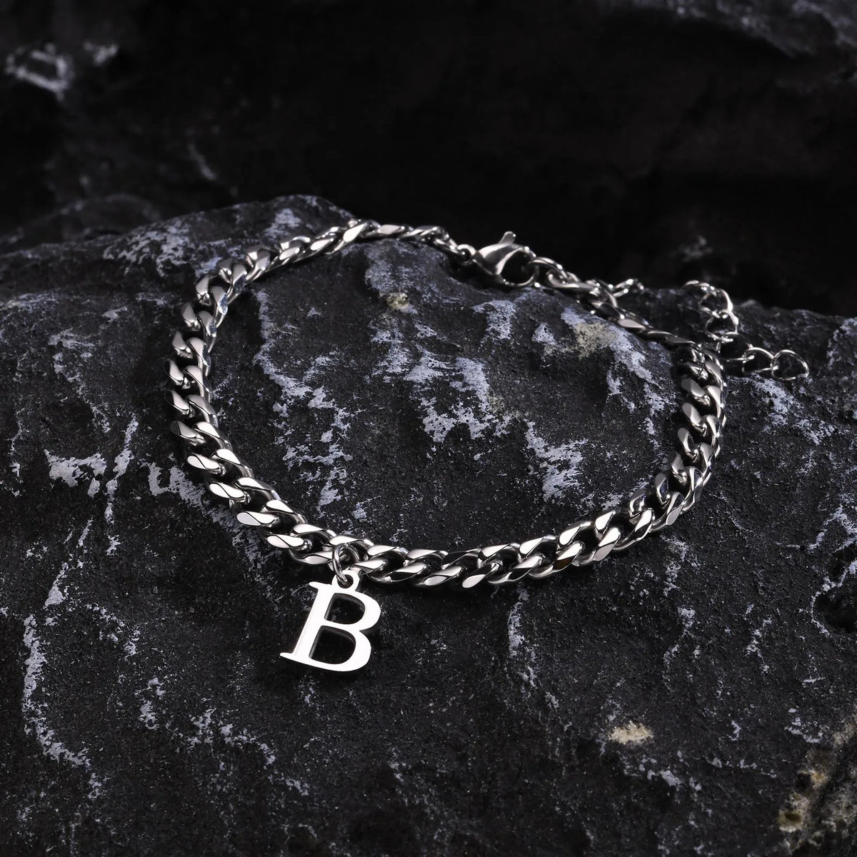 Personalisierte Initial-Kettenarmband