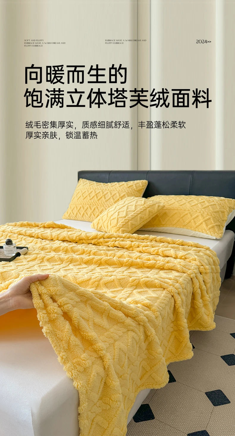 Plush Coral Fleece Blanket – Soft & Warm Throw for Bed, Sofa & Travel