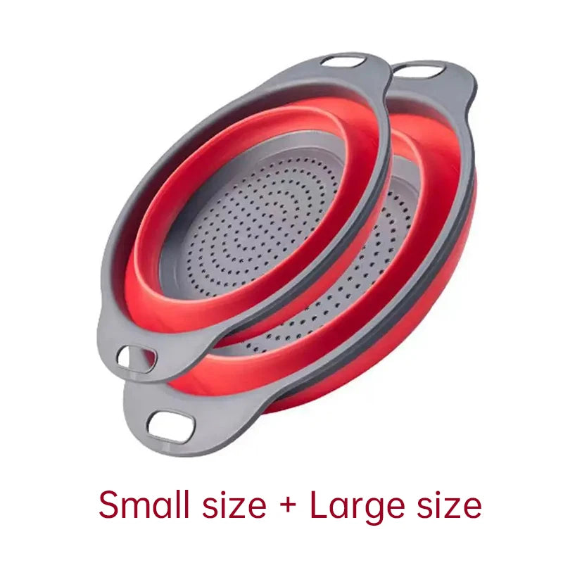 Un ensemble de deux paniers de drainage en silicone, un petit et un grand, gris et rouge.