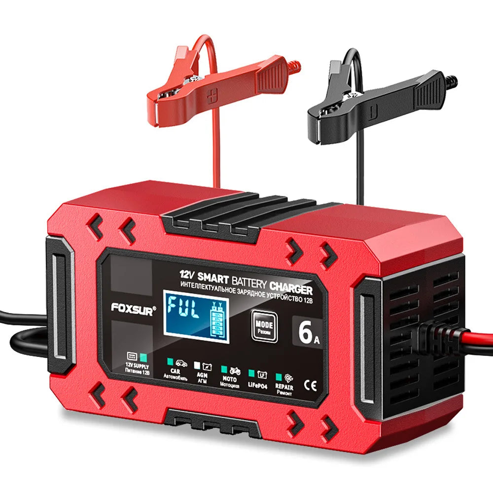 Cargador de batería inteligente Foxsur 12V rojo y negro con dos sondas de carga.